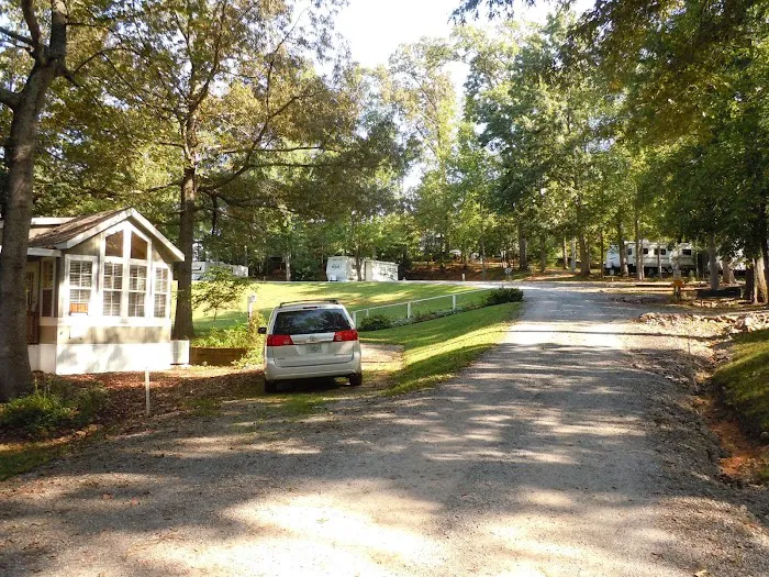 Sundowner RV Village Picture 3