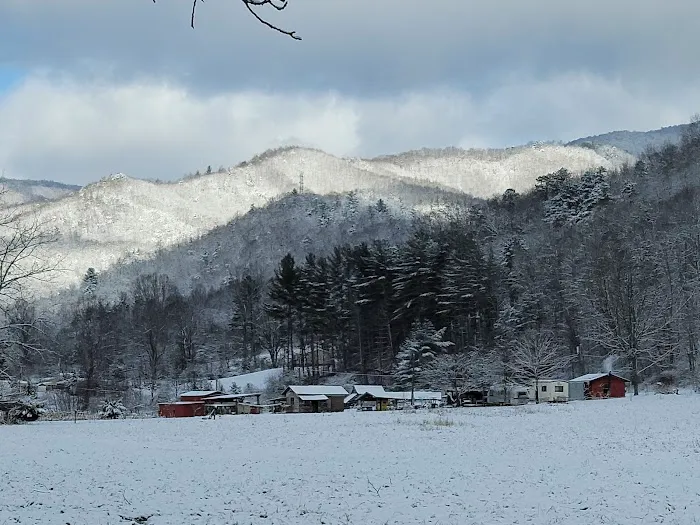 Mountain Riders Riverfront Camping Picture 6