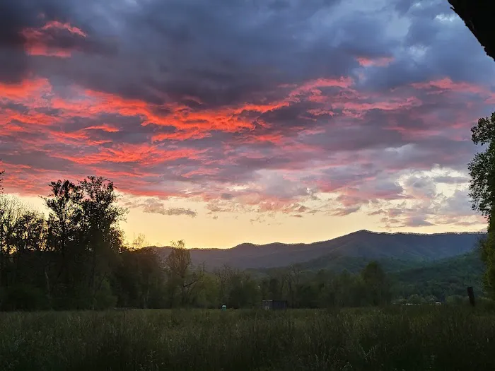 Mountain Riders Riverfront Camping Picture 9