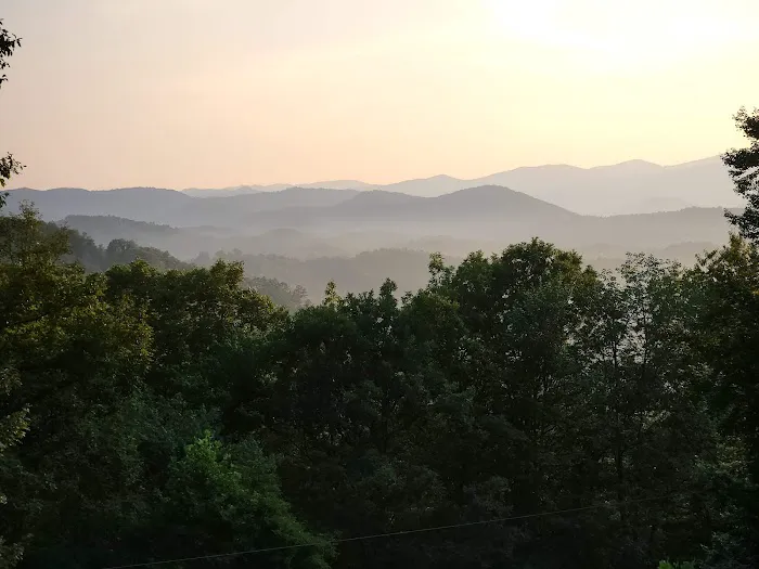 Majestic Mountain Getaway Picture 4