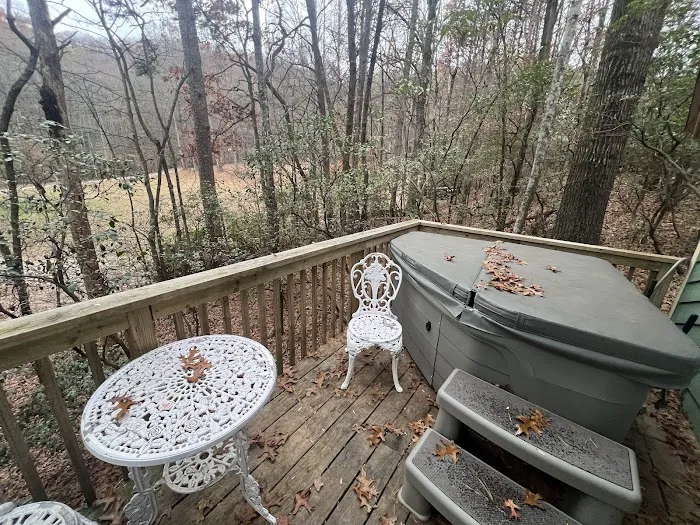 Azalea Pines Bungalow Picture 8