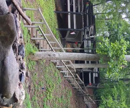 Squirrel's Nest Platform Camping Area