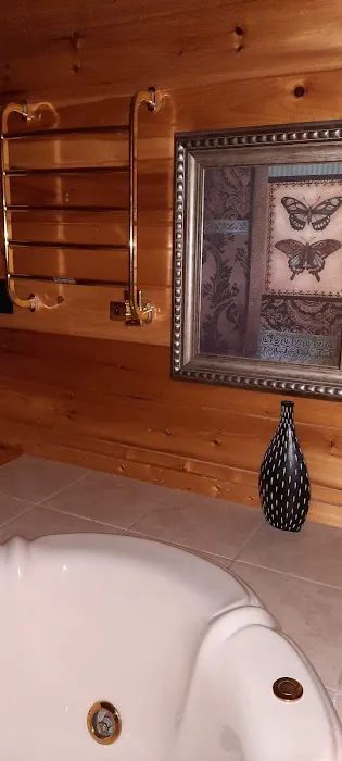 Heart to Heart Dollywood Cabins Picture 7