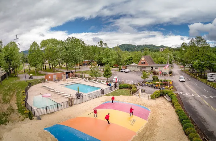 Pigeon Forge / Gatlinburg KOA Holiday Picture 3