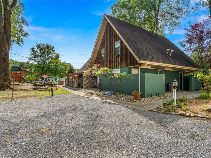 Mountaineer Campground Picture 7