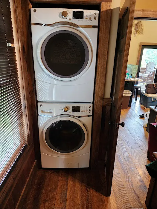 SUMMIT VIEW Picture 10