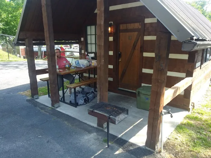 Rivers Edge Campground Picture 5