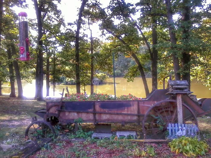 Emerald Trails Campgrounds Picture 8