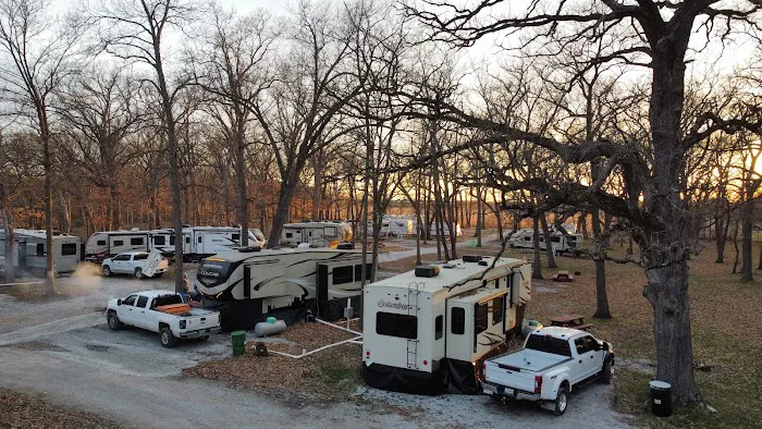 Emerald Trails Campgrounds Picture 9