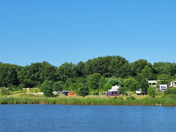 Camp Bullfrog Lake Picture 2