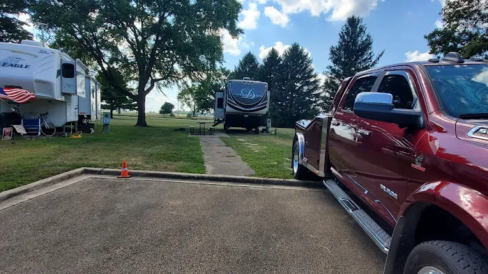 Prairie Pines Campground Picture 10