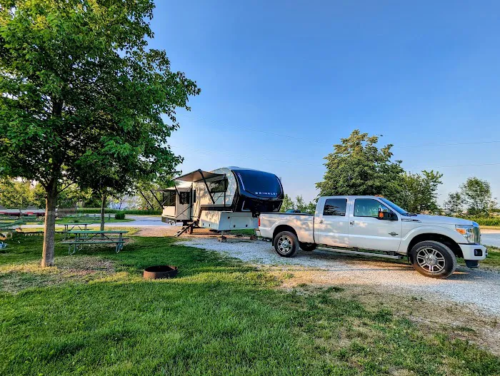 D & W Lake Camping & RV Park Picture 4