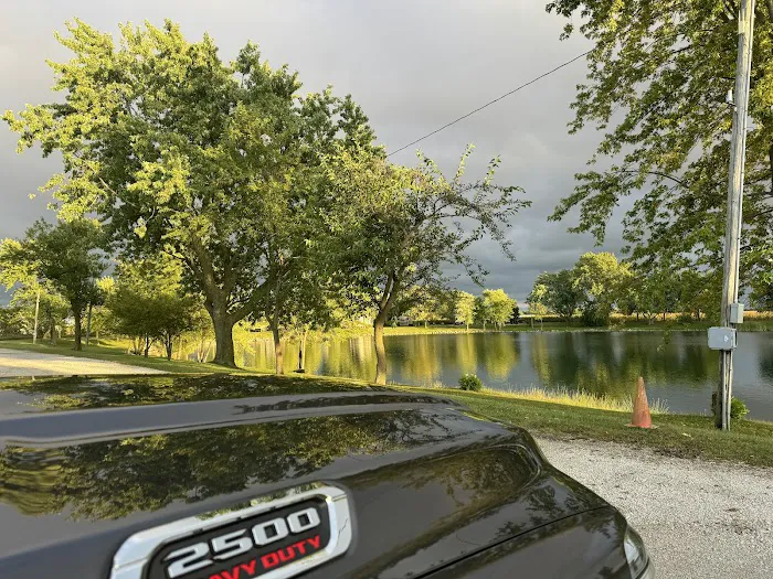 D & W Lake Camping & RV Park Picture 9