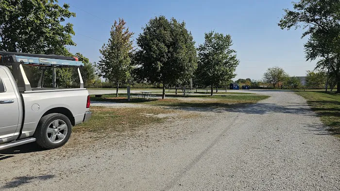 D & W Lake Camping & RV Park Picture 7