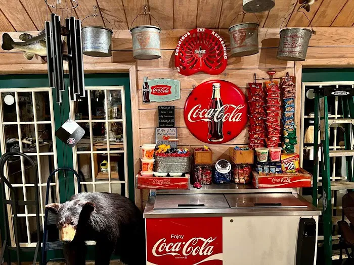 Legends on Wolf River RV Park/ Bait & Tackle store Picture 3