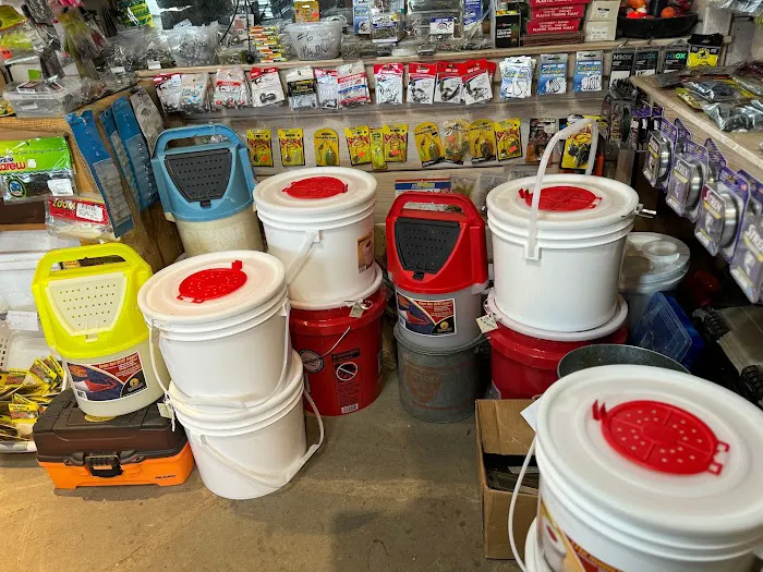 Legends on Wolf River RV Park/ Bait & Tackle store Picture 7