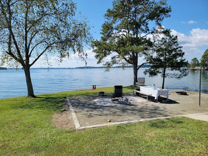 Jenny's Creek Family Campground Picture 1