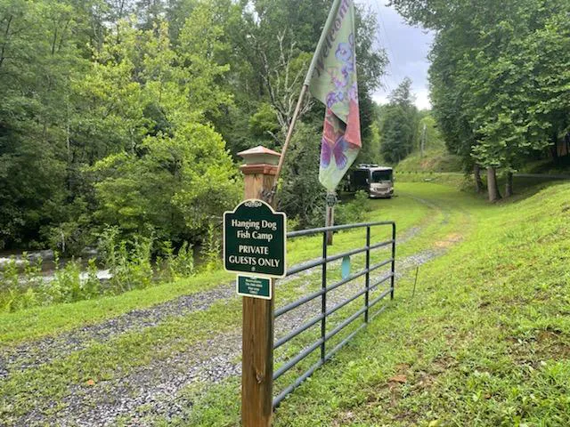 Hanging Dog GLAMP Campground Picture 2