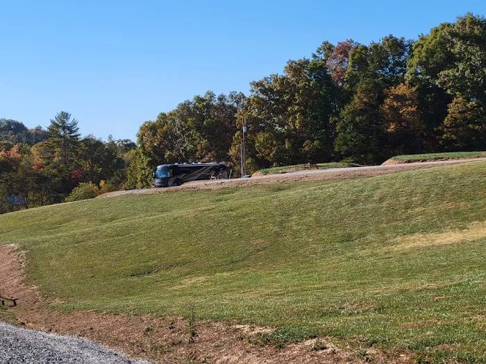 Rolling Meadows Family Campground Picture 7