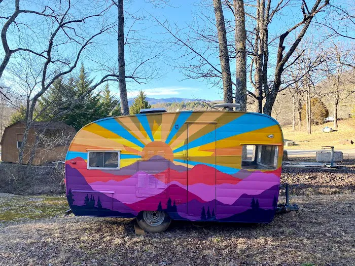 J & J's Getaway Campground & RV Park Picture 2