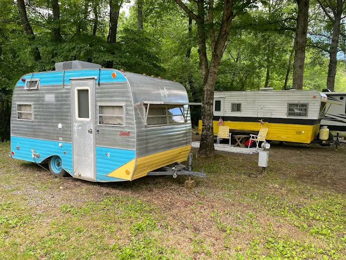 J & J's Getaway Campground & RV Park Picture 8