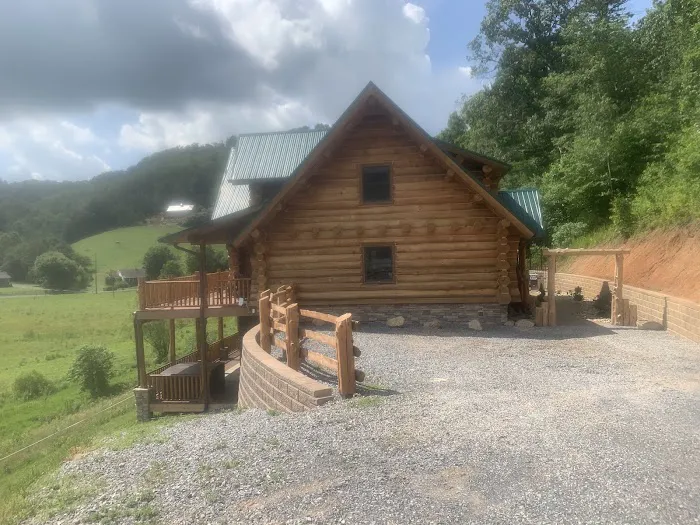Smoky Mountain Ranch Picture 3