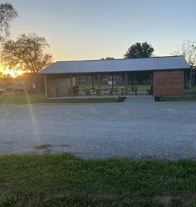 Country Roads RV Park Picture 3