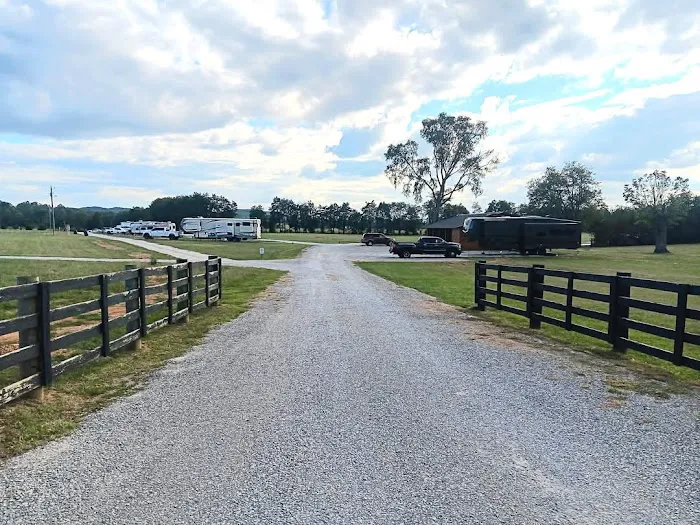 Country Roads RV Park Picture 7