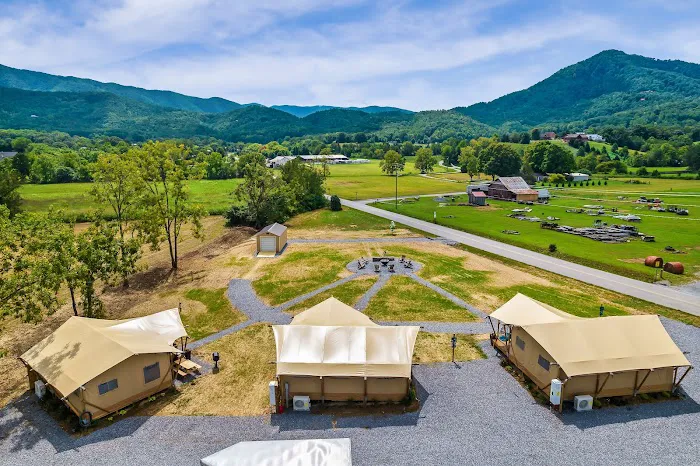 Star Gazer Glamping Village Picture 3