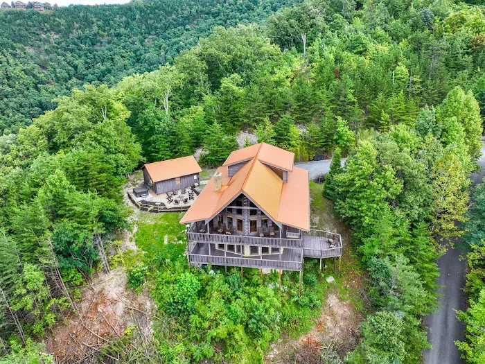 A Step Above - Cabin Picture 5