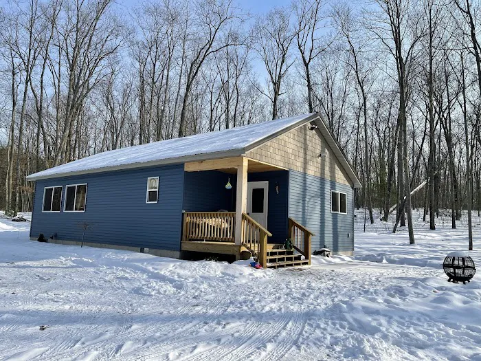 Happy Trails cabins & camping Picture 3