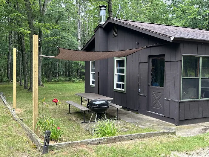 Happy Trails cabins & camping Picture 10