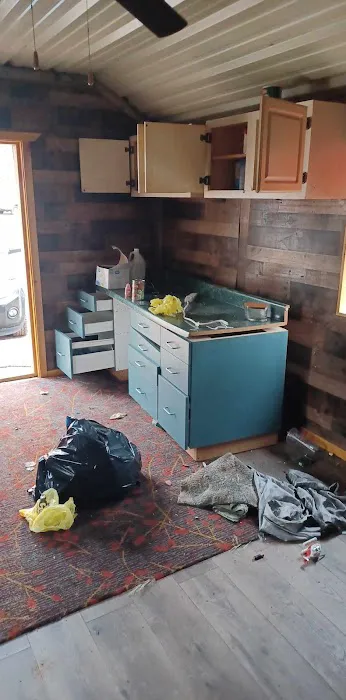 Carefree Cove Campground & Cabins Picture 7