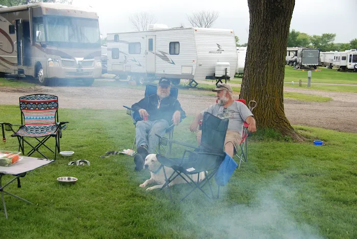 Martin's Camping Ground Picture 4