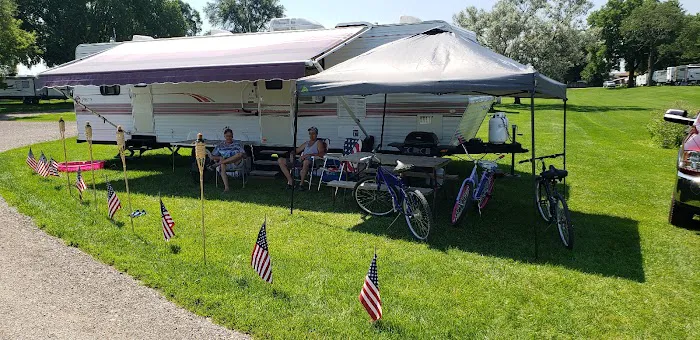 Martin's Camping Ground Picture 7