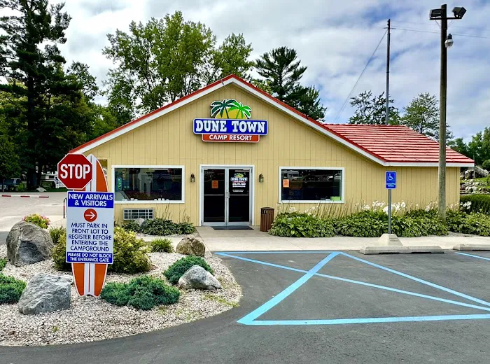 Dune Town Camp-Resort (formerly Yogi Bear's Jellystone Park) Picture 3