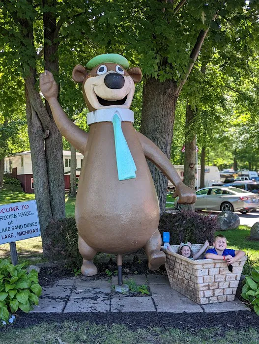 Dune Town Camp-Resort (formerly Yogi Bear's Jellystone Park) Picture 8