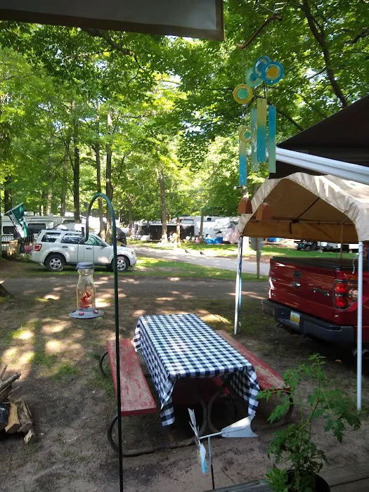 Golden Pond RV Park Picture 5