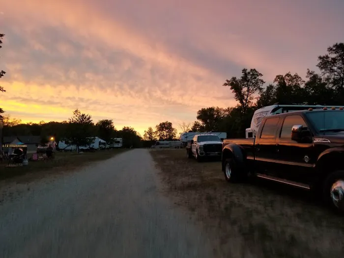 Irons RV Park & Campground Picture 2