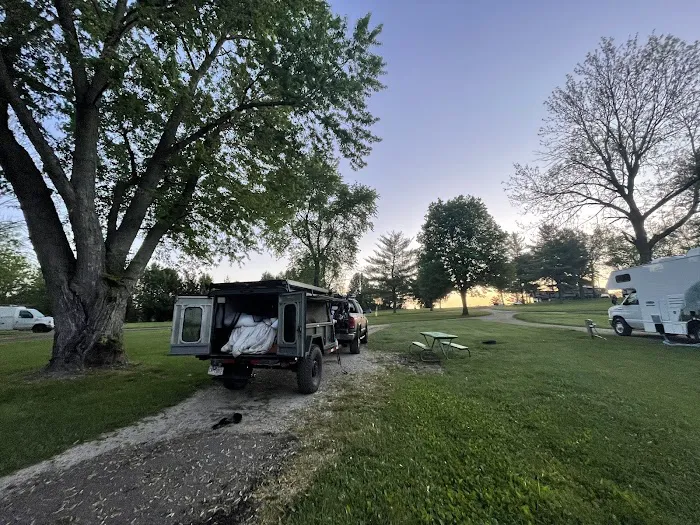 Tin Cup RV Park - Mahomet, Illinois Picture 2