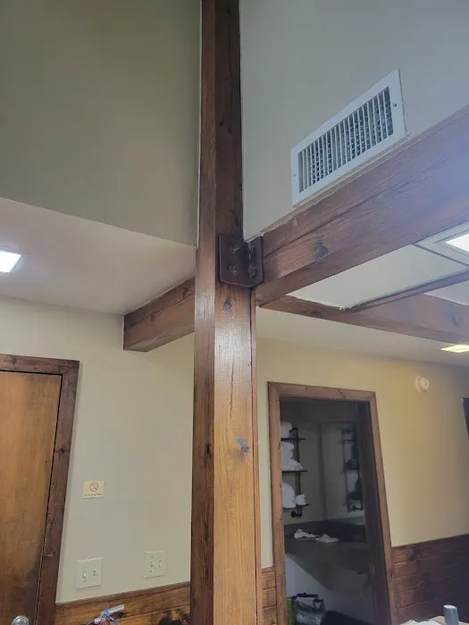 Deluxe Cabins Picture 4