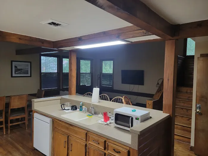 Deluxe Cabins Picture 5