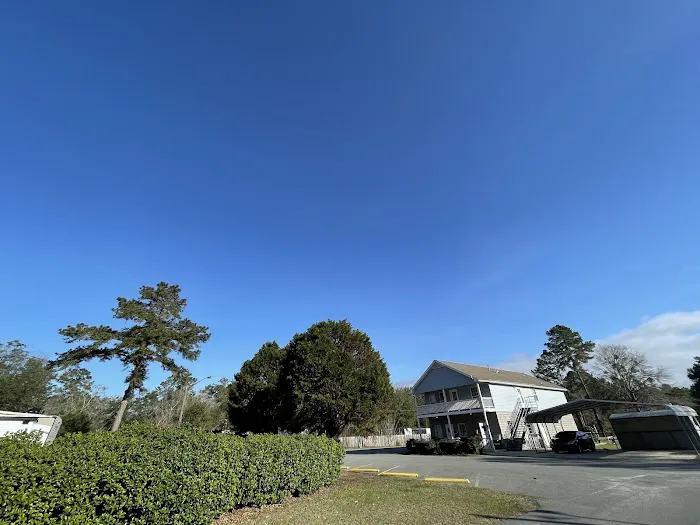 Whispering Pines RV Park Picture 8