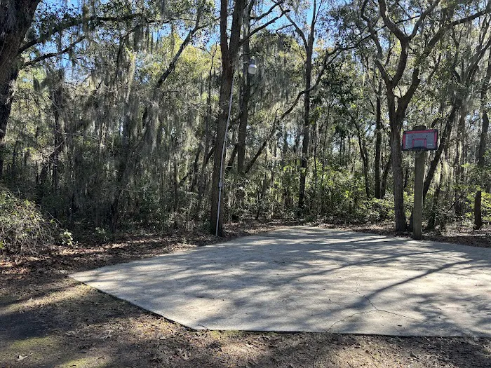 Tuck In De Wood Campgrounds Picture 3