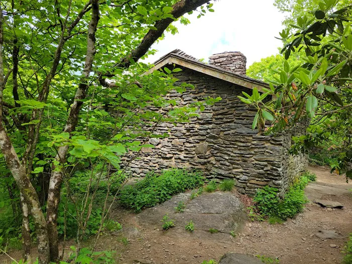 Blood Mountain Shelter Picture 5