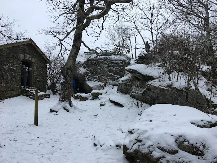 Blood Mountain Shelter Picture 7