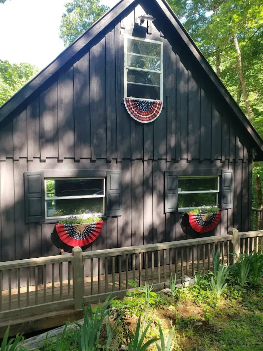 Black Bird Cabin Picture 1
