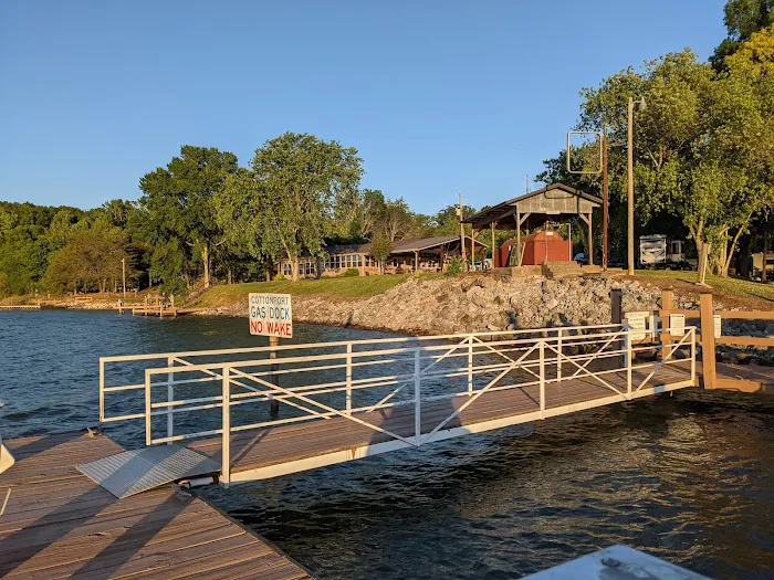 Cottonport Marina and RV Resort Picture 1