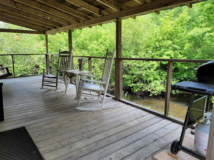 Hammer's Hideaway Campground Picture 7