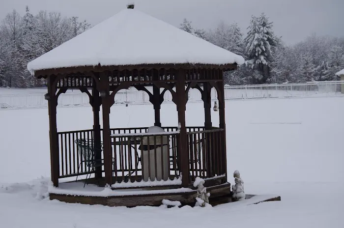 Ballyhoo Family Campground Picture 9